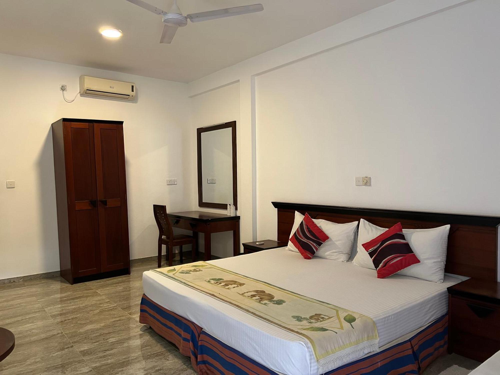 Wild Heaven Hotel Tissamaharama Exterior photo